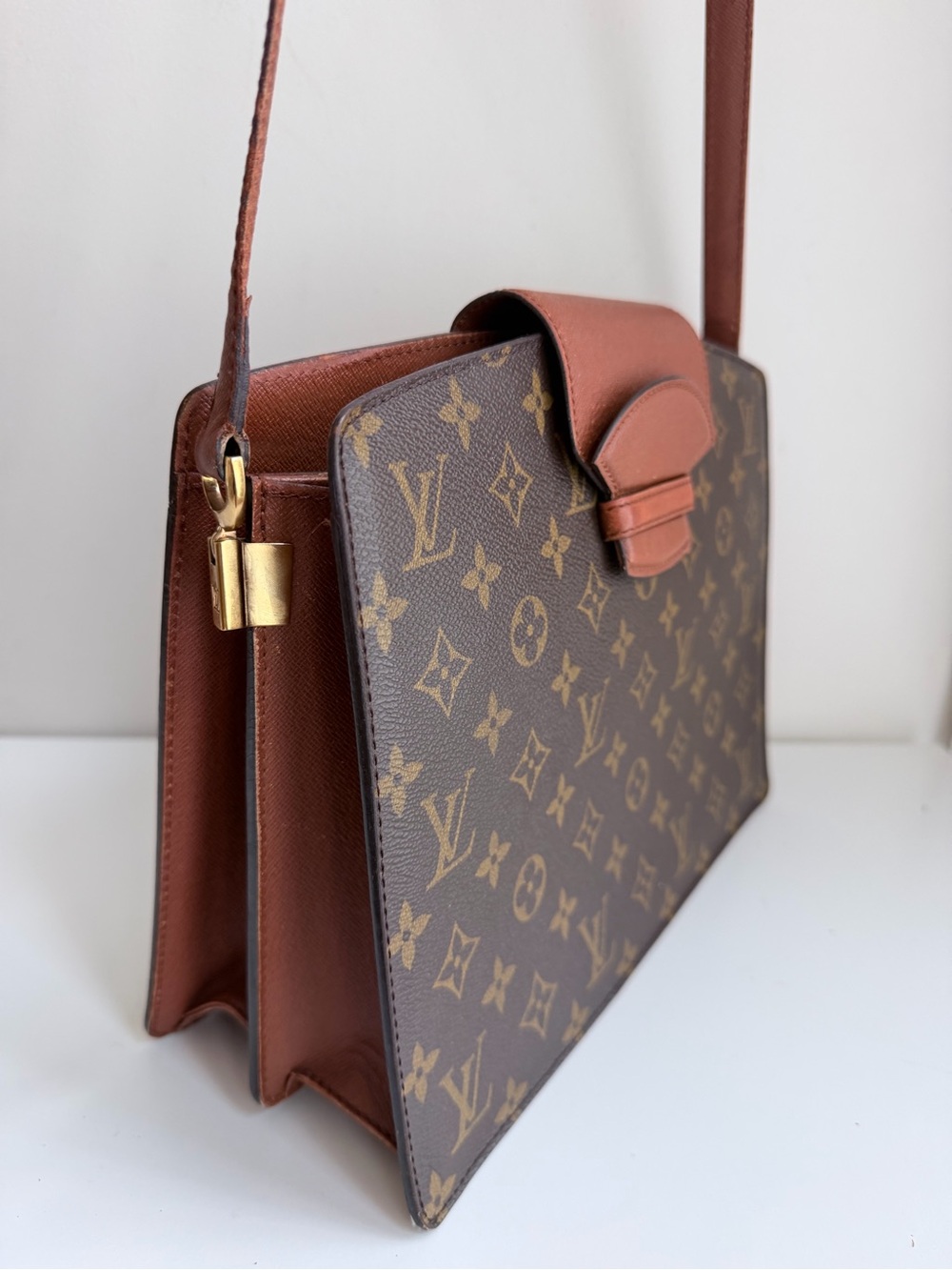 Authentic Louis Vuitton Monogram Courcelles Shoulder Bag - Picture 3 of 16